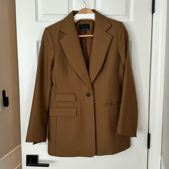Banana Republic Lido Sculpted Wool Blazer in Cinnamon Spice Brown, size 10. - Picture 2 of 9